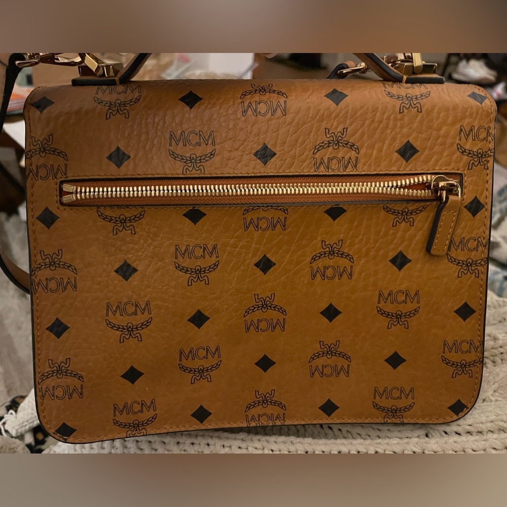 MCM Patricia crossbody - Picture 8 of 9